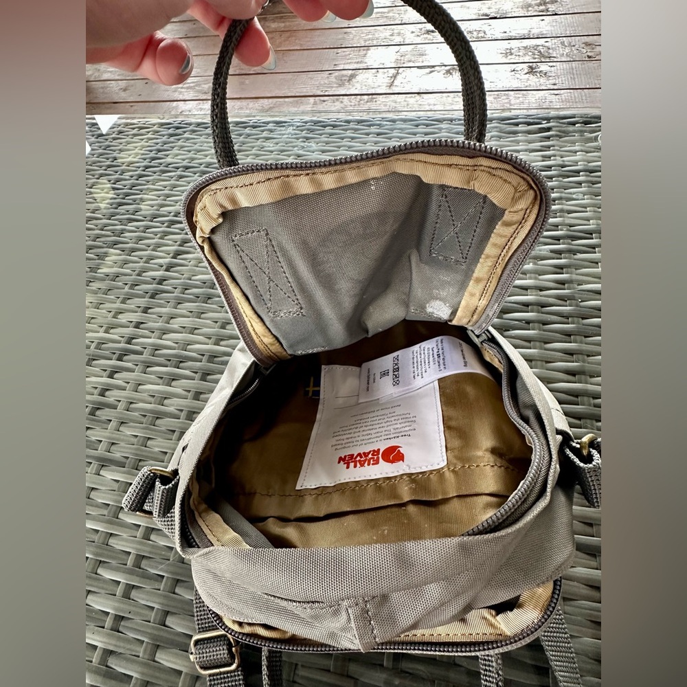 Fjallraven Kanken Sling - Picture 3 of 5